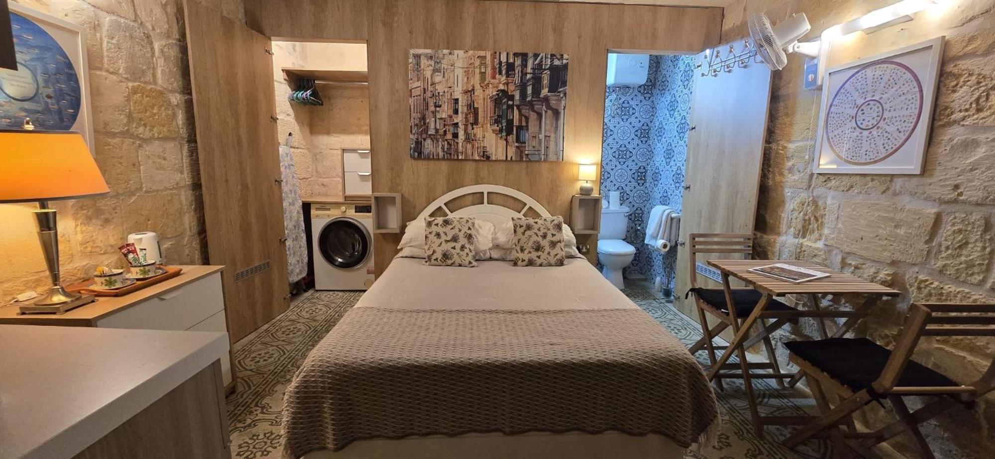 Servants' Quarters Studio Apartment فاليتا المظهر الخارجي الصورة