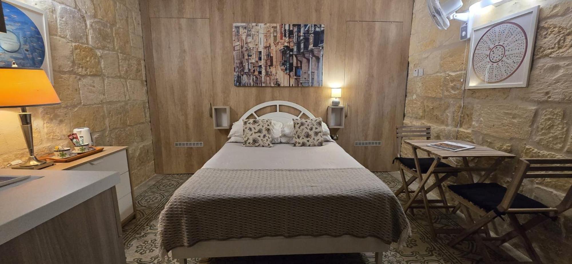 Servants' Quarters Studio Apartment فاليتا المظهر الخارجي الصورة